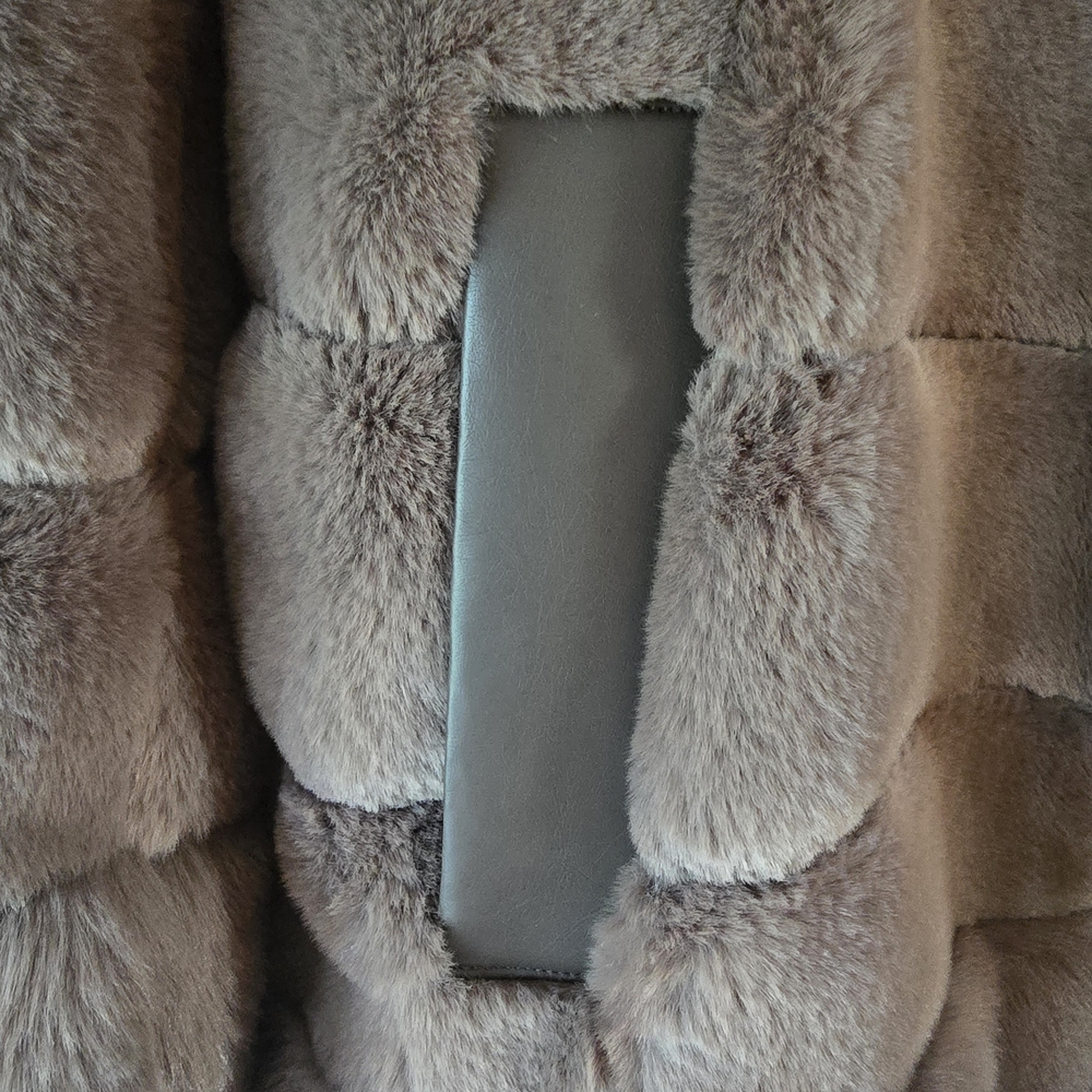 Women's Brown Faux Fur Coat - Picture 4 of 9
